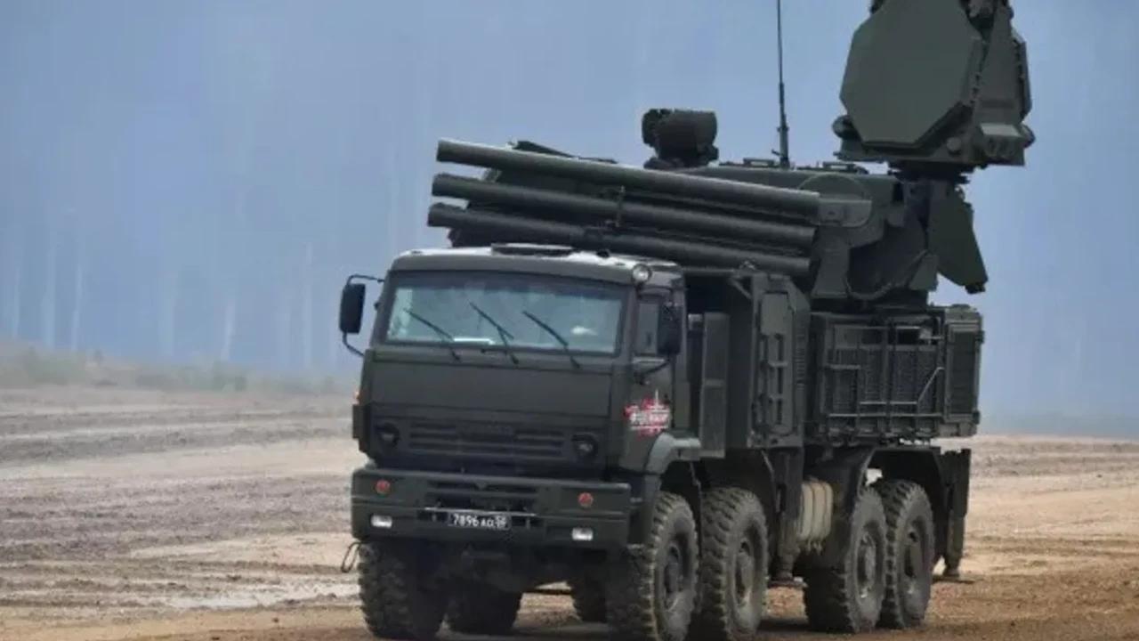 Les Ukrainiens frappent les systèmes de missiles russes S-400 et Pantsir-S1