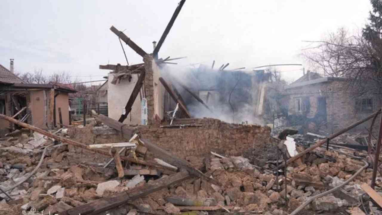 La Russie lance des drones vers l'Ukraine, morts et blessés avant les pourparlers de paix