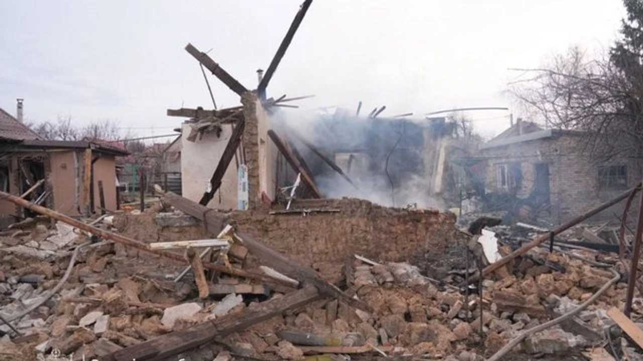 La Russie lance des drones vers l'Ukraine, morts et blessés avant les pourparlers de paix