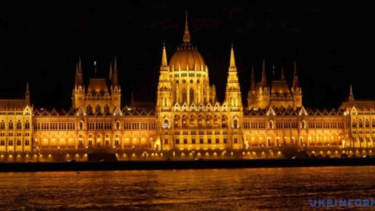 Le Parlement hongrois adopte une résolution refusant l'adhésion de l'Ukraine à l'UE
