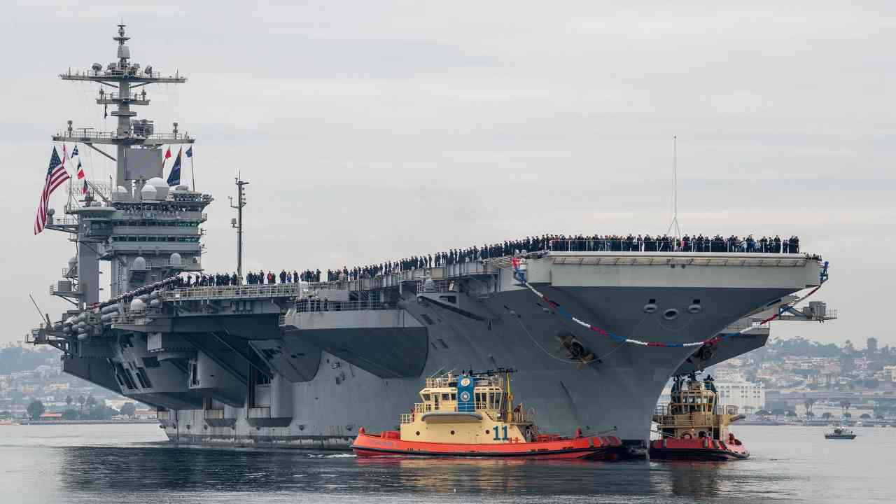 L'Iran attaque le porte-avions américain, l'USS Abraham Lincoln visé