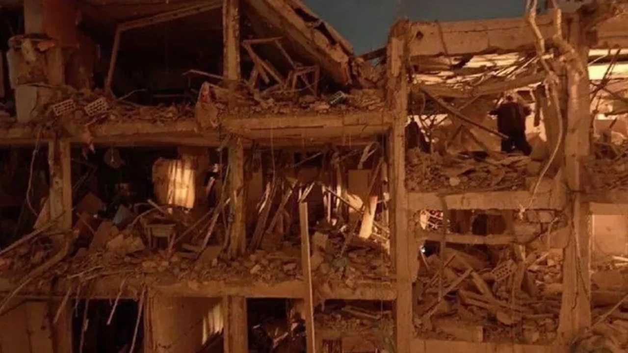 L'Iran frappe à nouveau Israël, le moment où une roquette tombe sur Arad