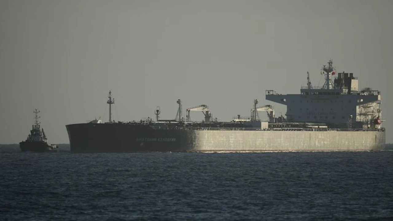 Pétrolier russe entre dans le port cubain de Matanzas