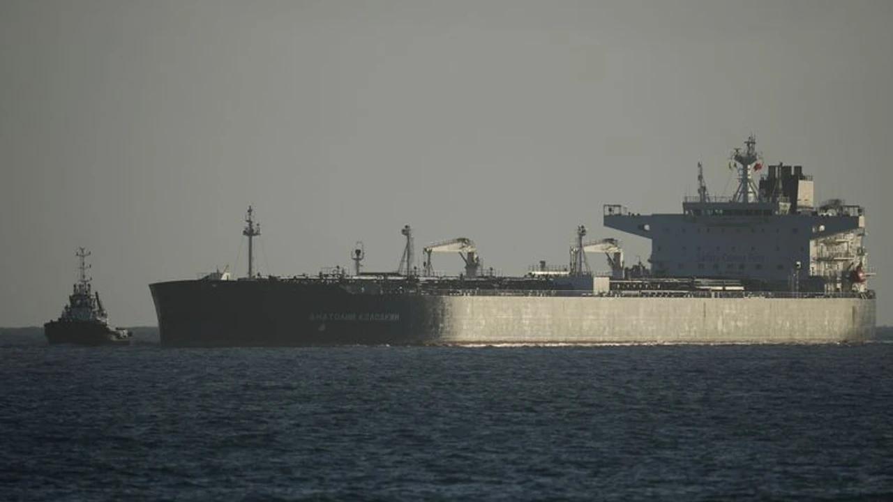 Pétrolier russe entre dans le port cubain de Matanzas