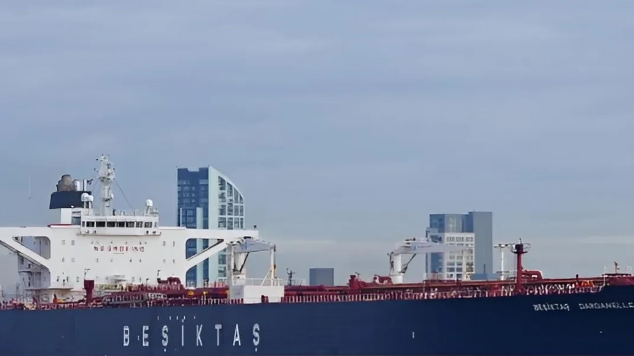 Pétrolier turc attaqué par des drones près du Bosphore à Istanbul