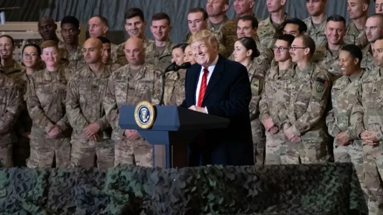 Trump évoque la possibilité d'envoyer des troupes américaines en Iran