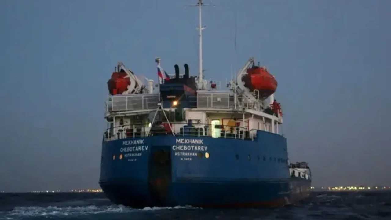 Un pétrolier russe s'approche de Cuba, défiant le blocus pétrolier américain