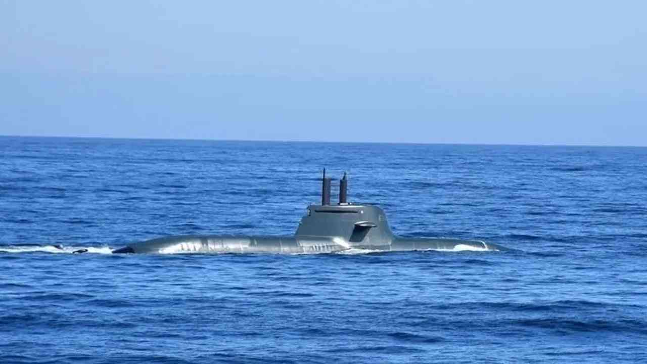 Un sous-marin nucléaire britannique arrive dans la mer d'Arabie