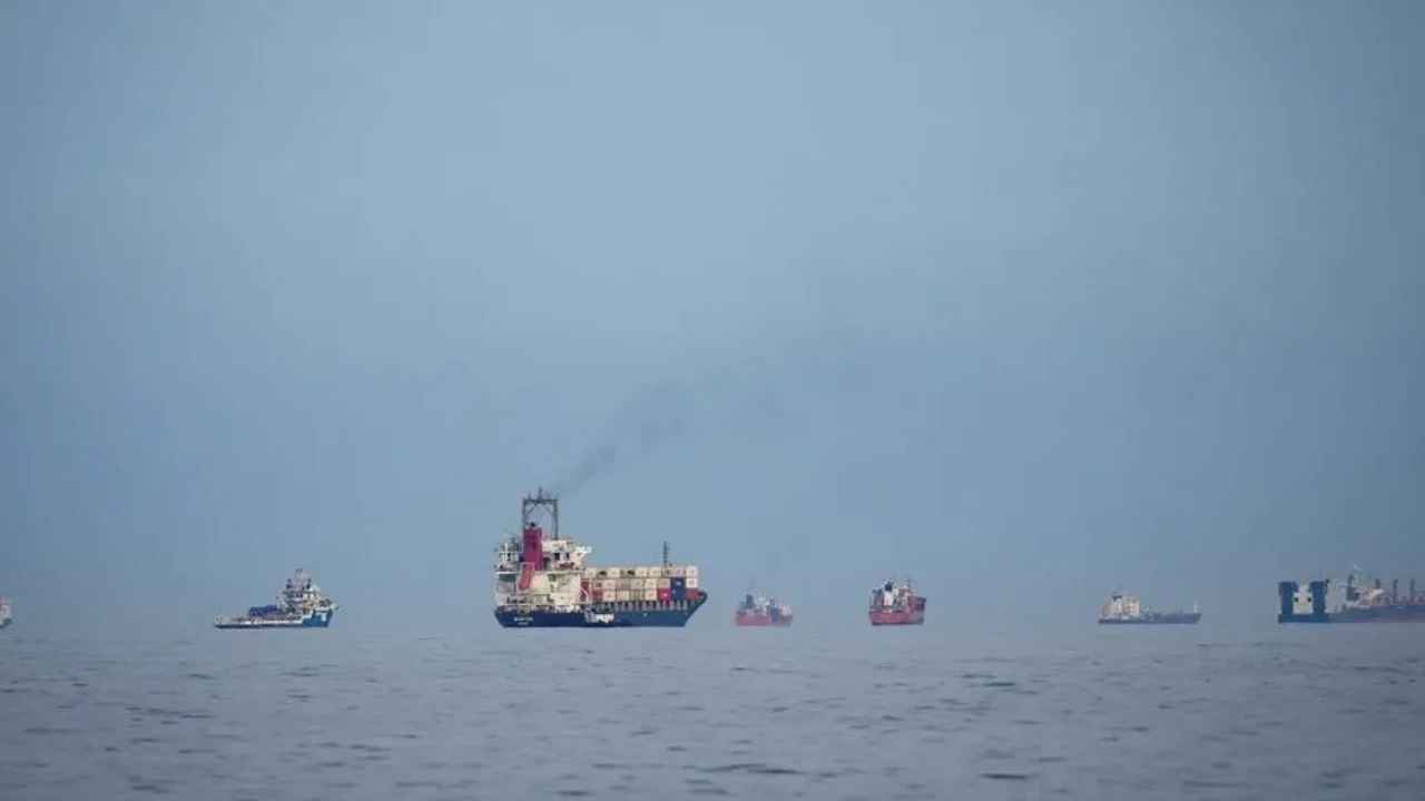 15 navires ont traversé le détroit d'Ormuz en 24 heures après autorisation iranienne