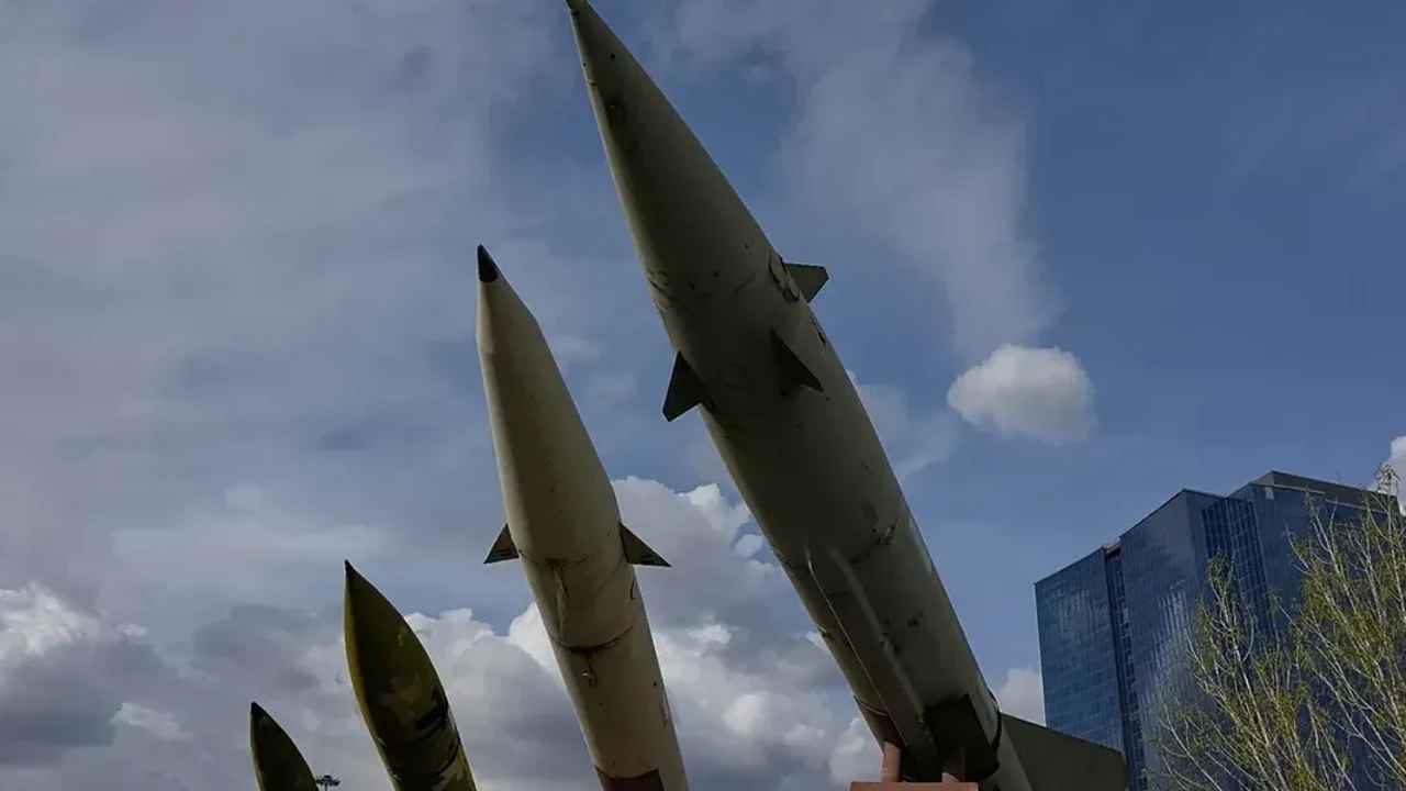 Attaques iraniennes dans le golfe Persique, remettant en cause le cessez-le-feu