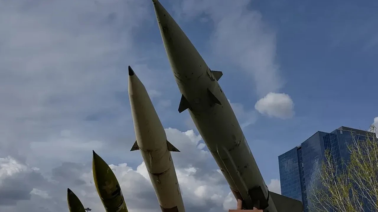 Attaques iraniennes dans le golfe Persique, remettant en cause le cessez-le-feu