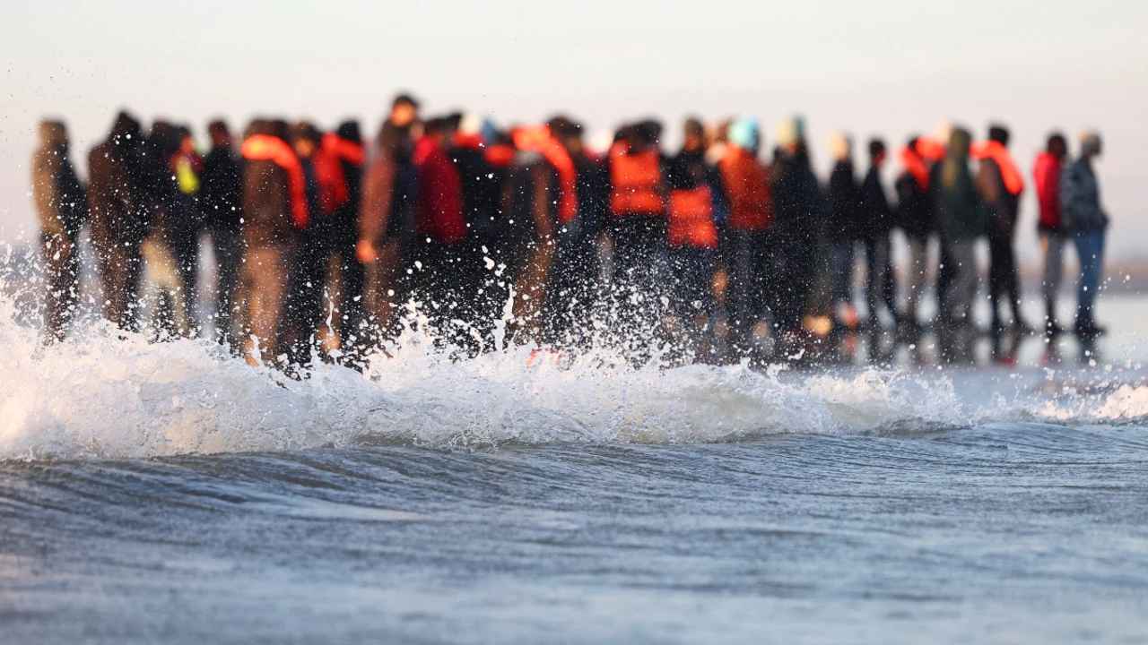 Encore des victimes dans la Manche : quatre migrants meurent en traversée en canots