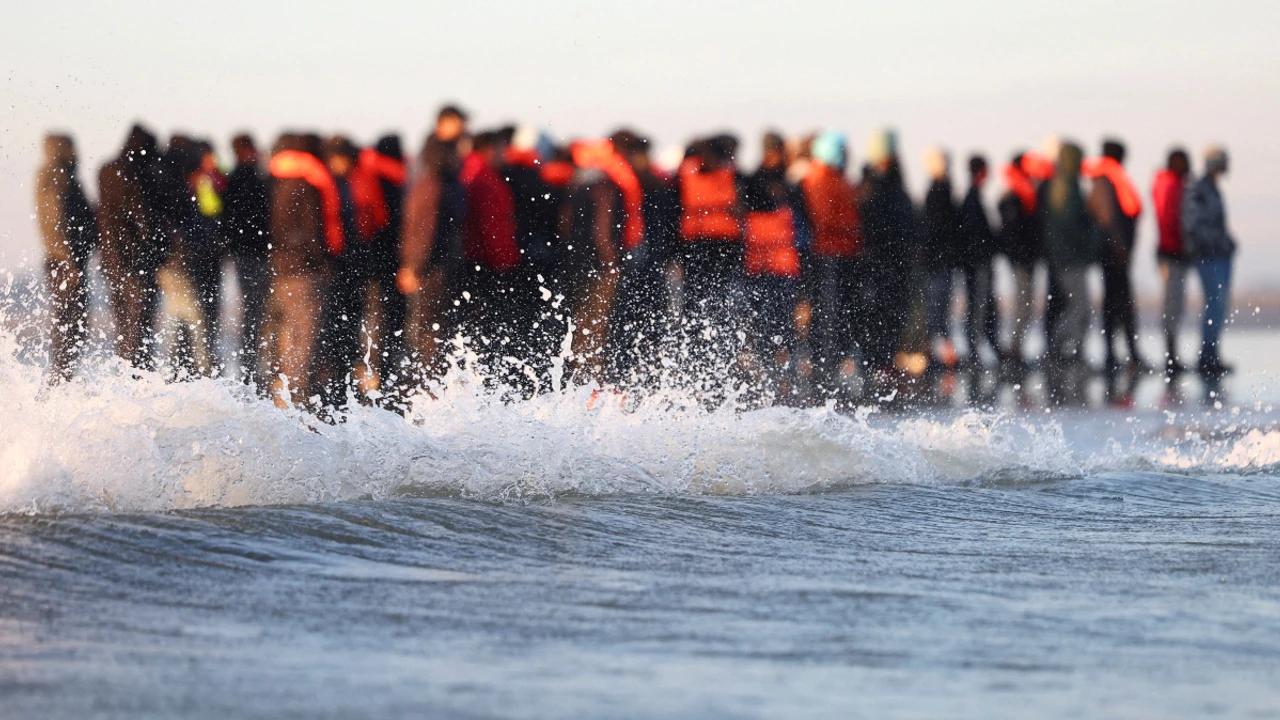 Encore des victimes dans la Manche : quatre migrants meurent en traversée en canots