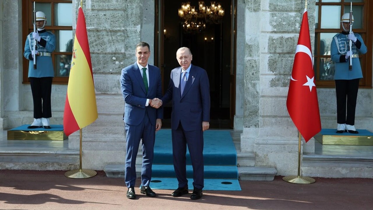 Erdoğan parle avec Sánchez, refuse la destruction de l'Iran