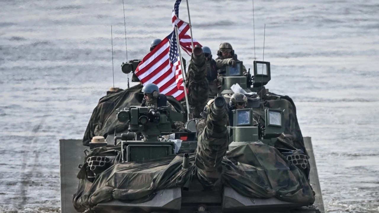 États-Unis: 10 000 troupes supplémentaires en Iran / WP: Trump va presser l'Iran, pression maximale