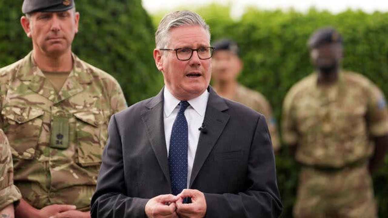 Il a mis la Grande-Bretagne en danger! L'ex-chef de l'OTAN vise le PM Starmer