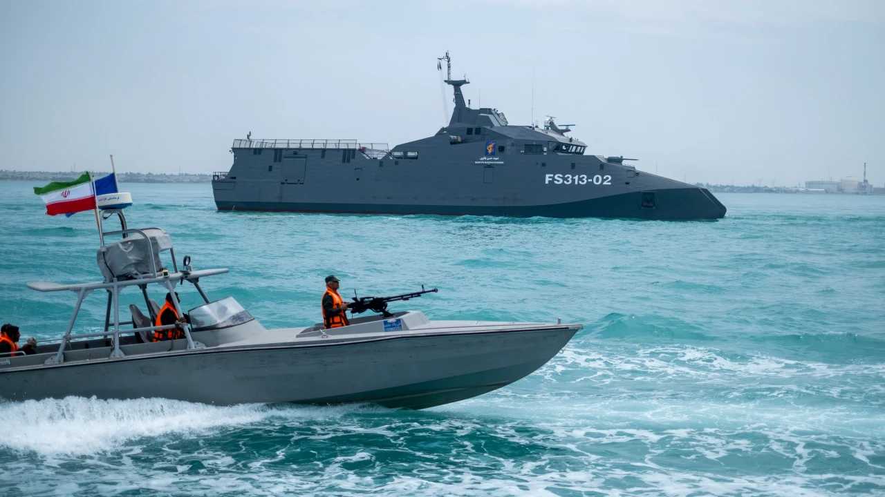 Iran encerclé, États-Unis ferment la mer / Commerce stoppé, espoir de nouvelles négociations