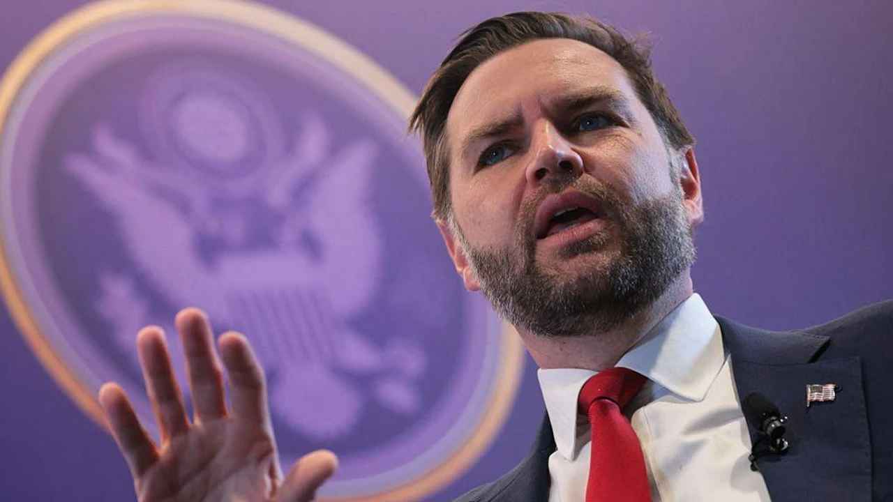 Iran ferme le détroit d'Hormuz, pétrole en hausse; Vance: "Quel lien avec le Liban?