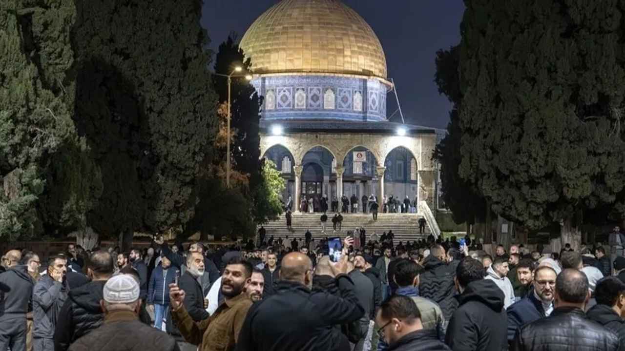 La mosquée Al-Aqsa rouvre après sa fermeture par Israël