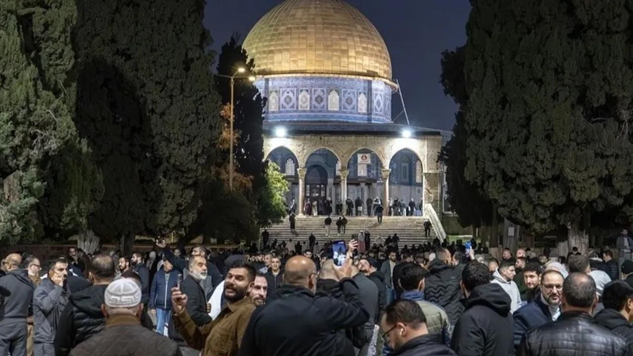 La mosquée Al-Aqsa rouvre après sa fermeture par Israël