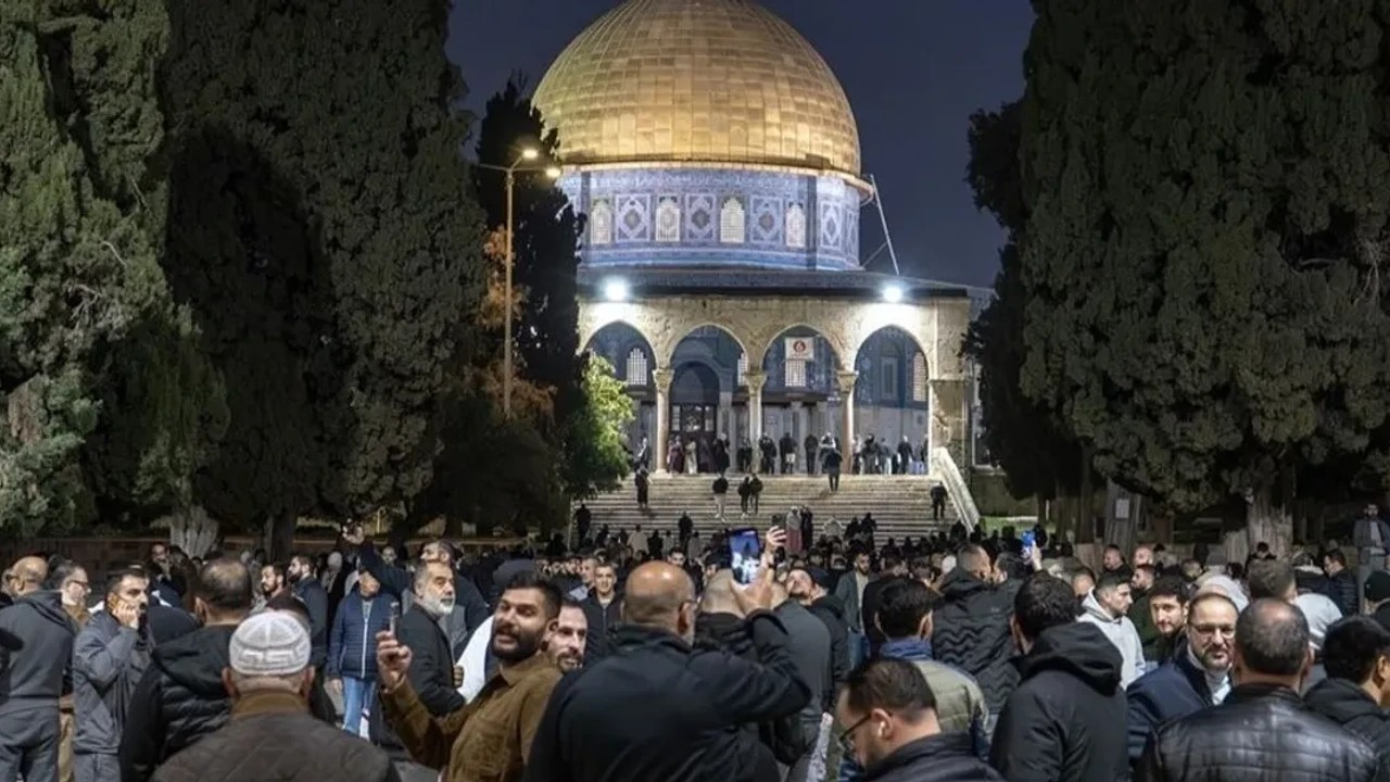 La mosquée Al-Aqsa rouvre après sa fermeture par Israël