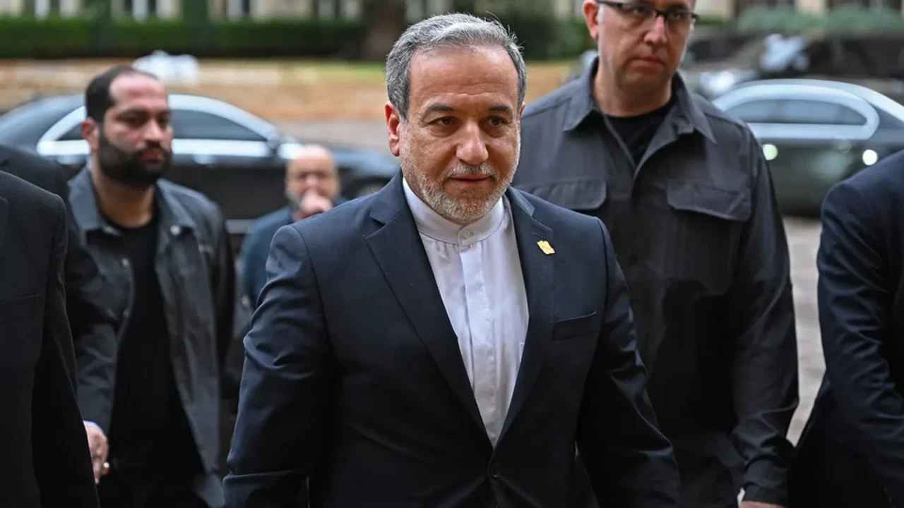 Le ministre iranien des Affaires étrangères rencontre Poutine en pleine tension autour d'Ormuz