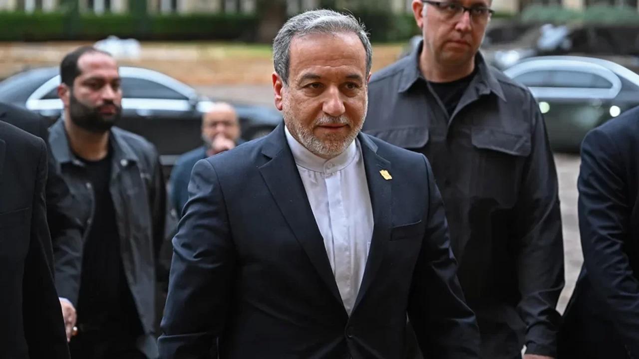 Le ministre iranien des Affaires étrangères rencontre Poutine en pleine tension autour d'Ormuz