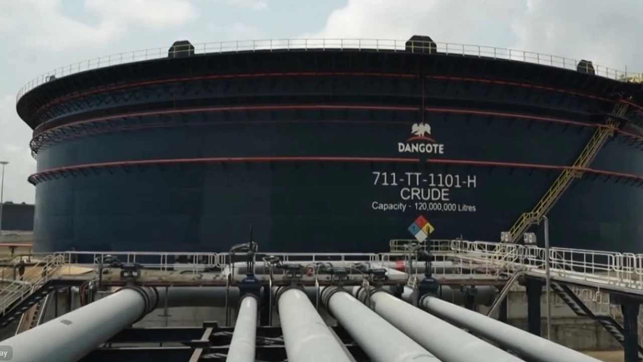 Le pétrole remonte; l'Iran prévoit une taxe d'environ 1 $ par baril