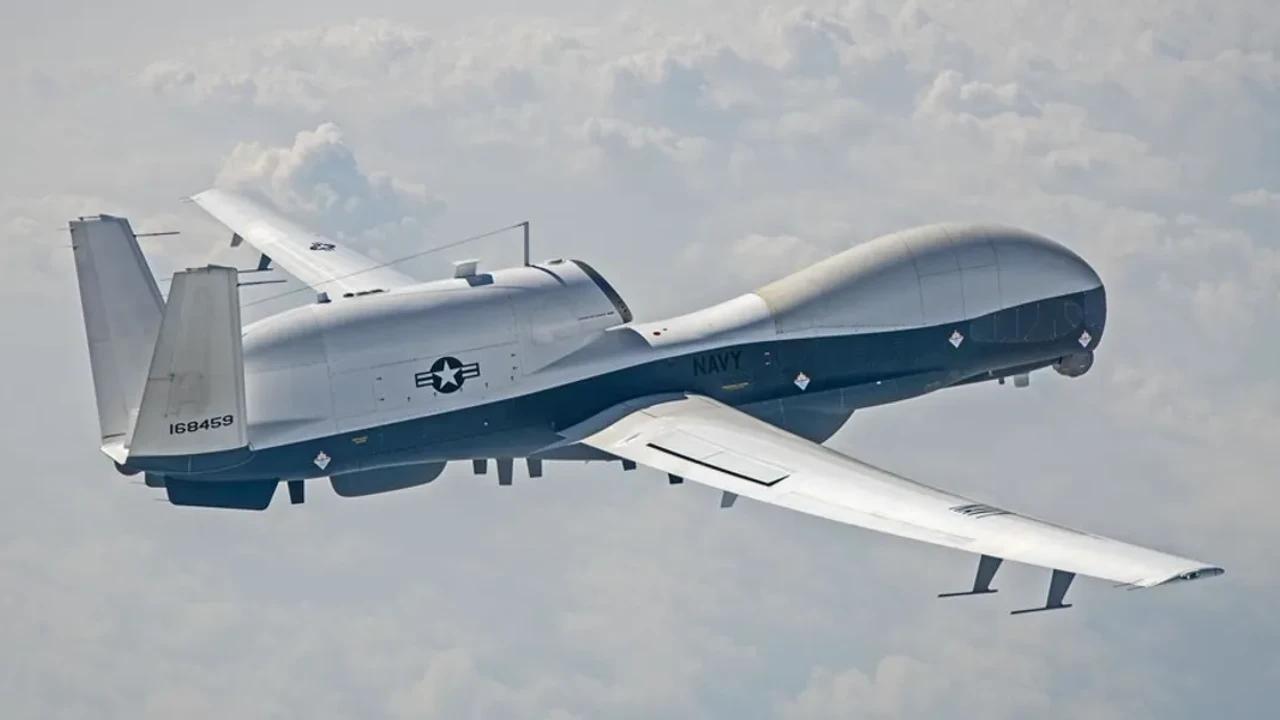 Les drones de la marine américaine surveillent le détroit d'Ormuz