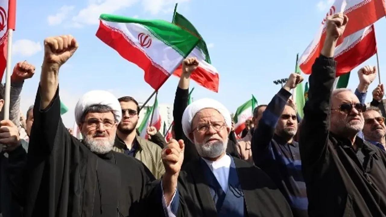 L'Iran cible des aciéries liées aux États-Unis dans des attaques 'd'avertissement'