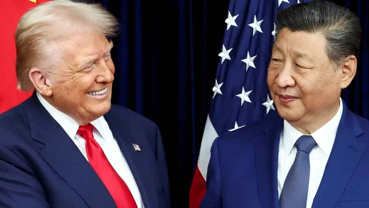 Navire chinois 'perce' le blocus américain, passe Hormuz; Chine propose plan de paix en 4 points