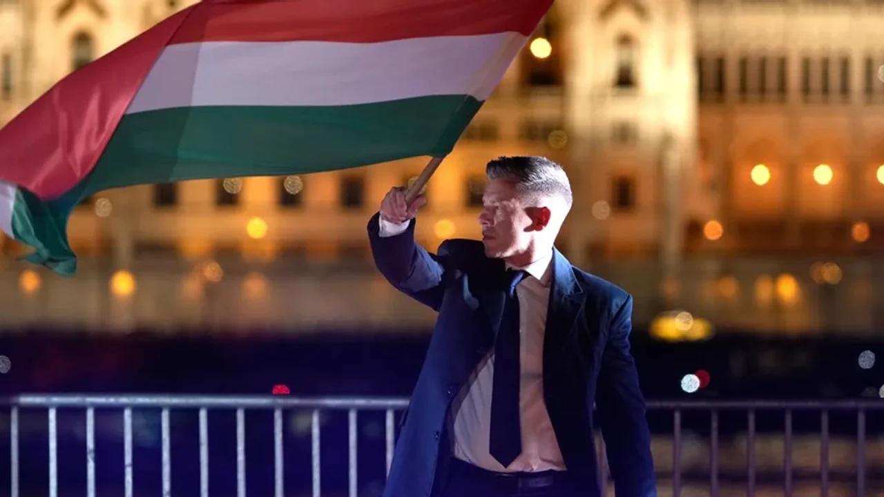Nous avons vaincu la tyrannie" - Peter Magyar tient un rassemblement de victoire