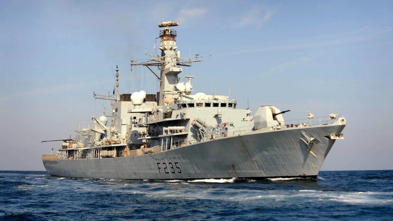 Opération secrète de sous-marins russes dans les eaux britanniques, la mission de Poutine échoue