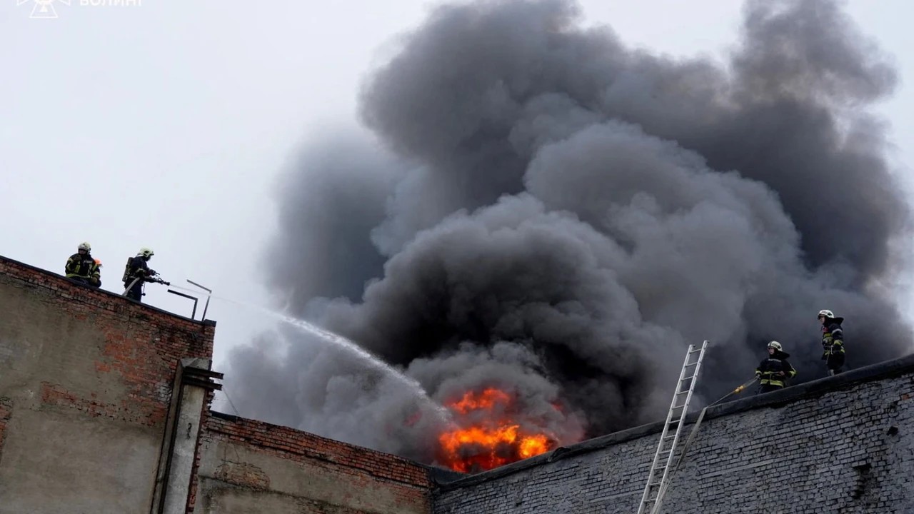 Pâques sous des drones: la Russie brise le cessez‑le‑feu, Zelensky appelle d'urgence les USA