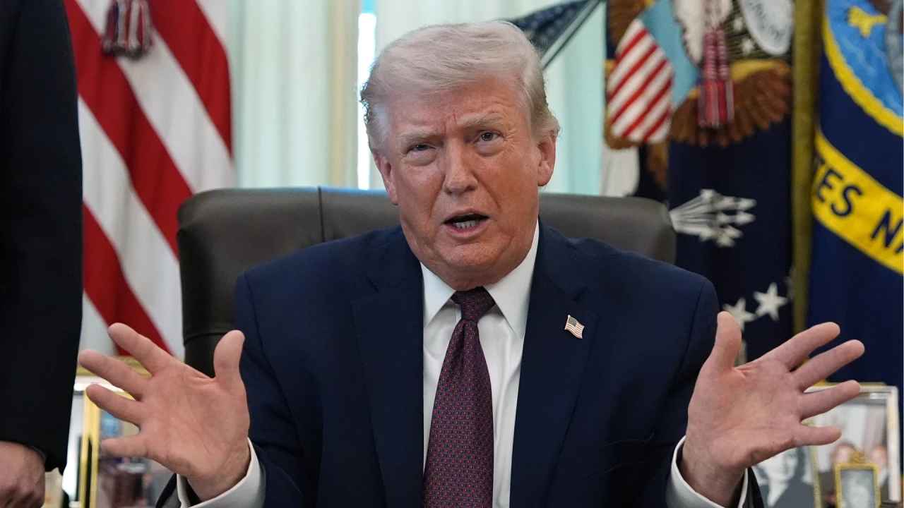 Trump restreint le vote par courrier, signe l'ordre, des batailles juridiques annoncées