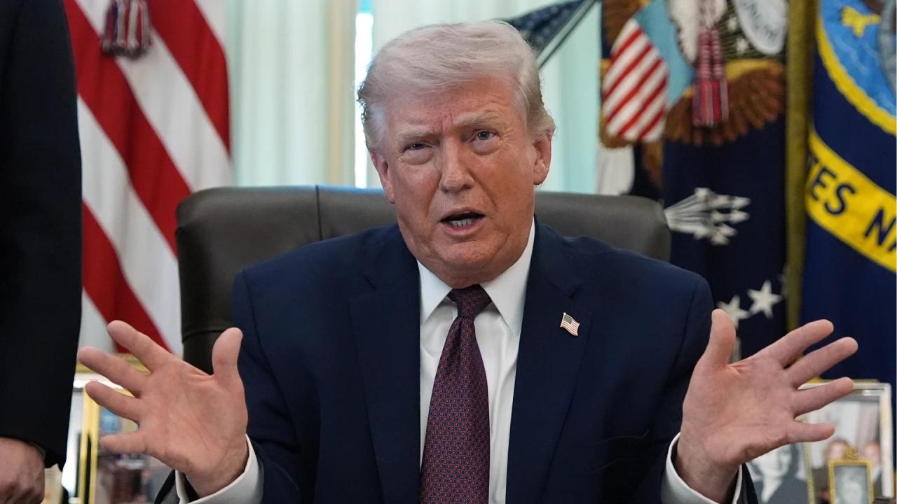 Trump restreint le vote par courrier, signe l'ordre, des batailles juridiques annoncées