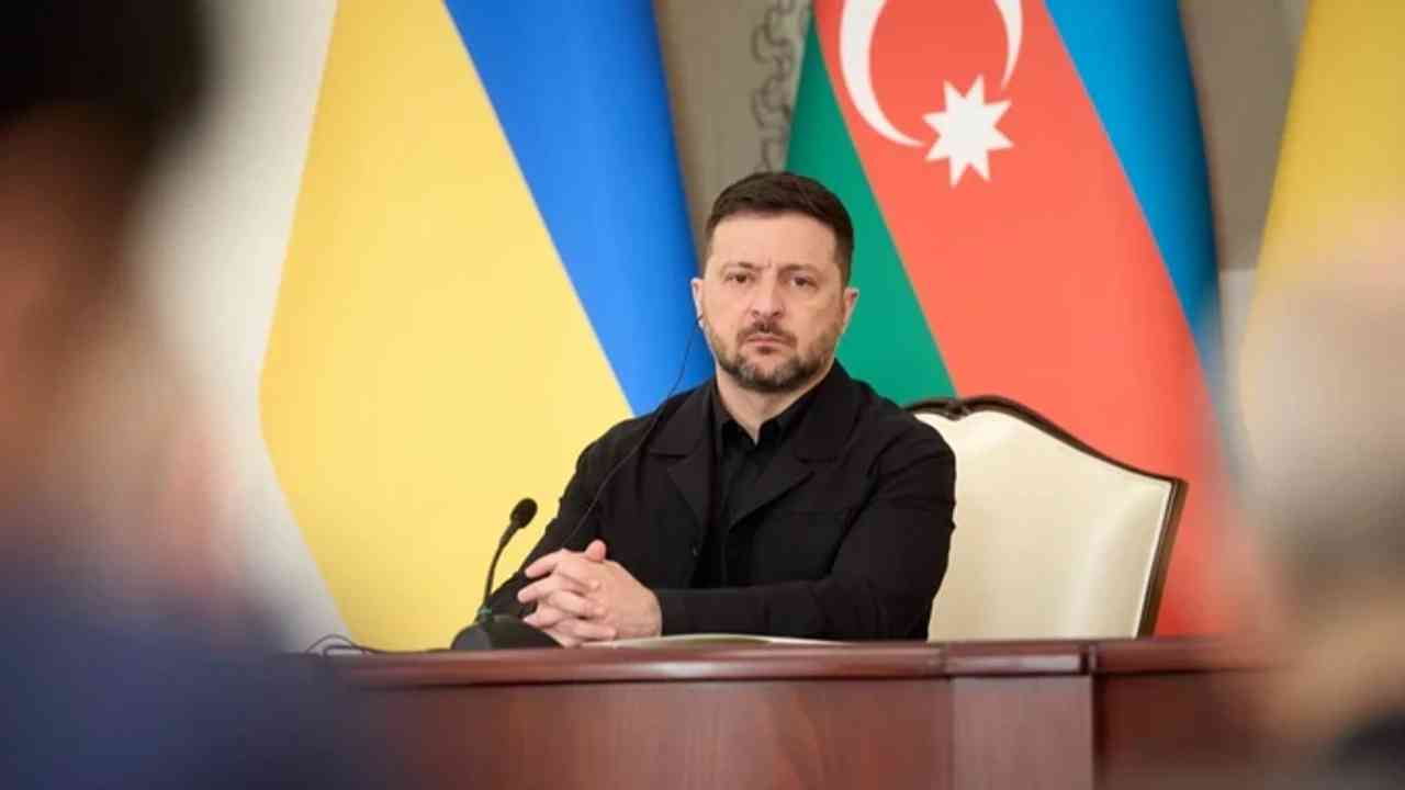 Zelensky "demande la paix": "Prêt à rencontrer Vladimir Poutine en Azerbaïdjan