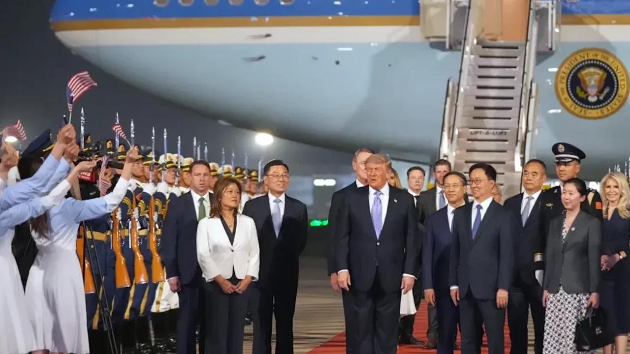 La délégation américaine jette les cadeaux de la Chine avant de retourner aux États-Unis