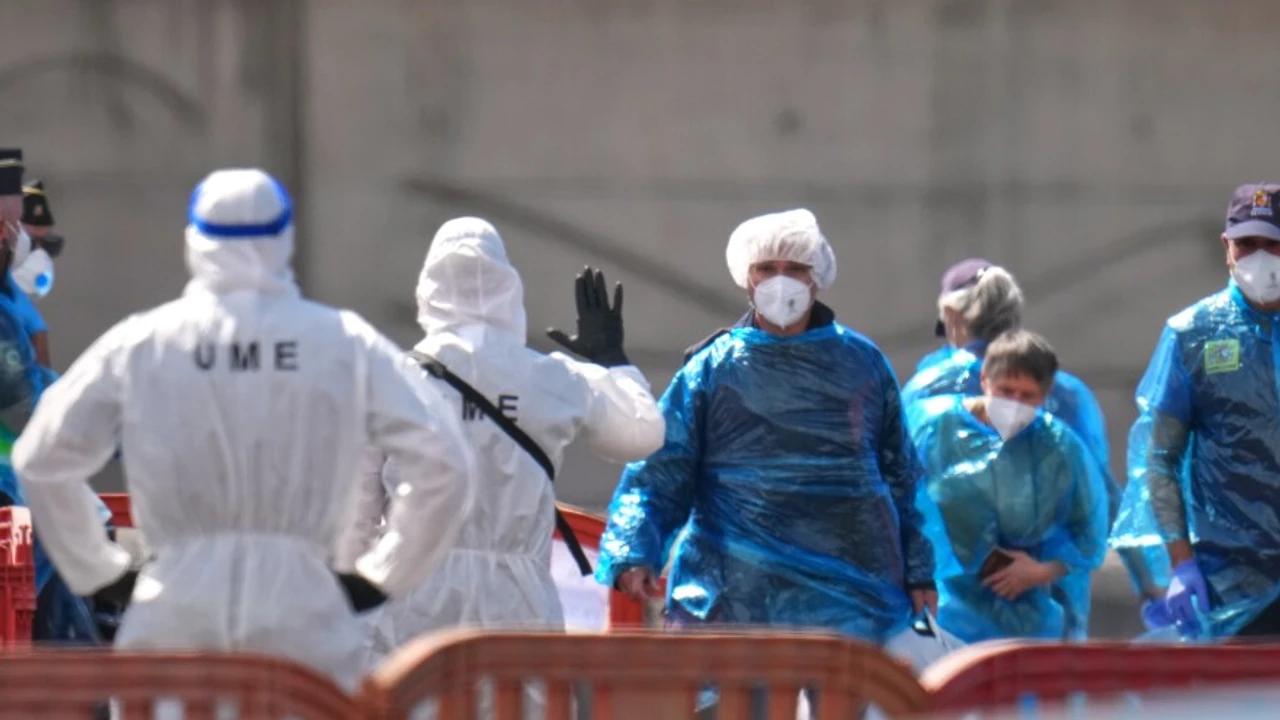 Les derniers passagers s'en vont… / Trois autres tests positifs au virus de la souris