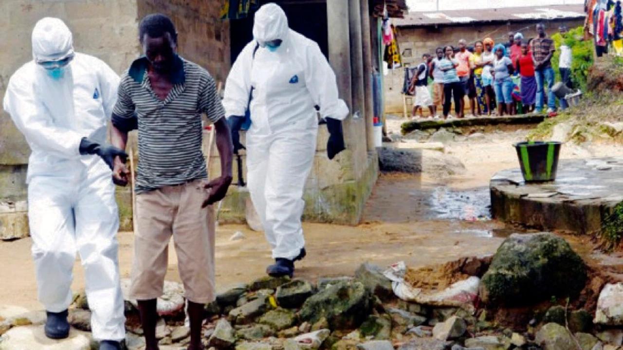 Plus de mille cas d'Ebola; risque d'arrivée en Europe, médecins donnent l'alerte