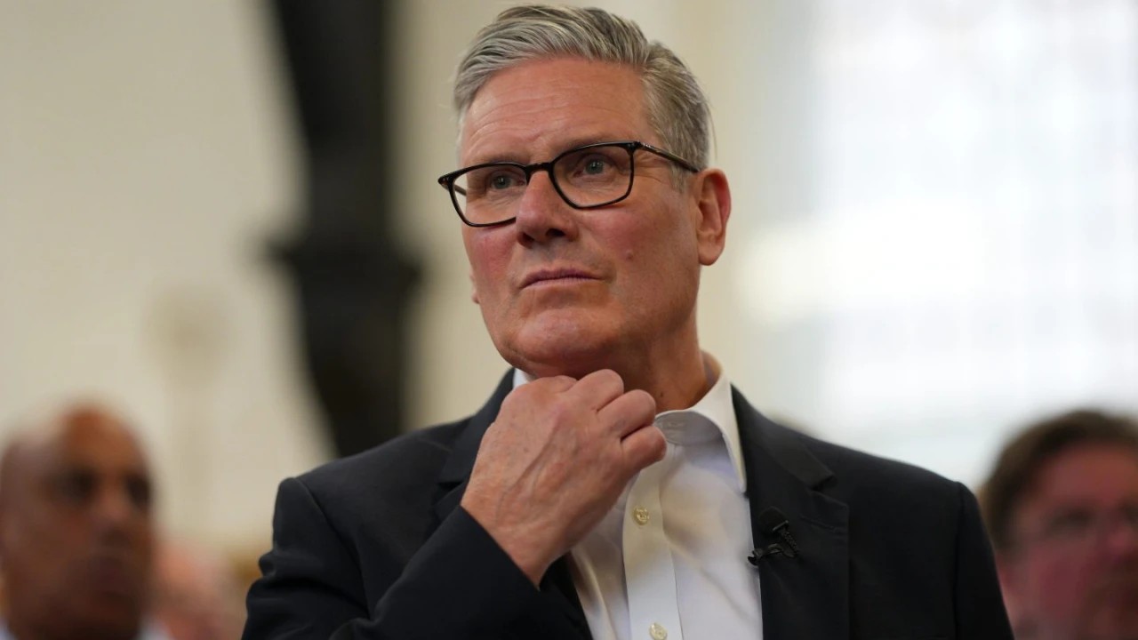 Starmer pourrait démissionner / «Question d'heures», des députés réclament «sa tête»