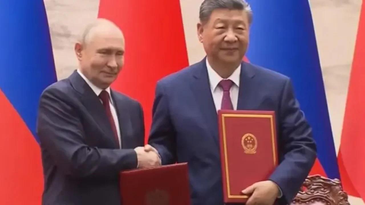 Xi Jinping : Chine et Russie «forteresses stratégiques» entre elles; Poutine promet aide énergétique
