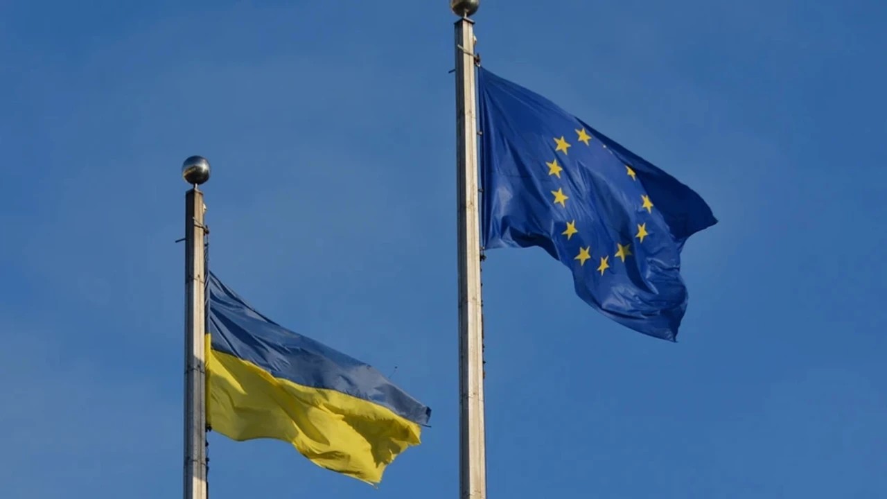 Adhésion rapide de l'Ukraine à l'UE / Zelenski : garantie pour l'avenir de l'Europe