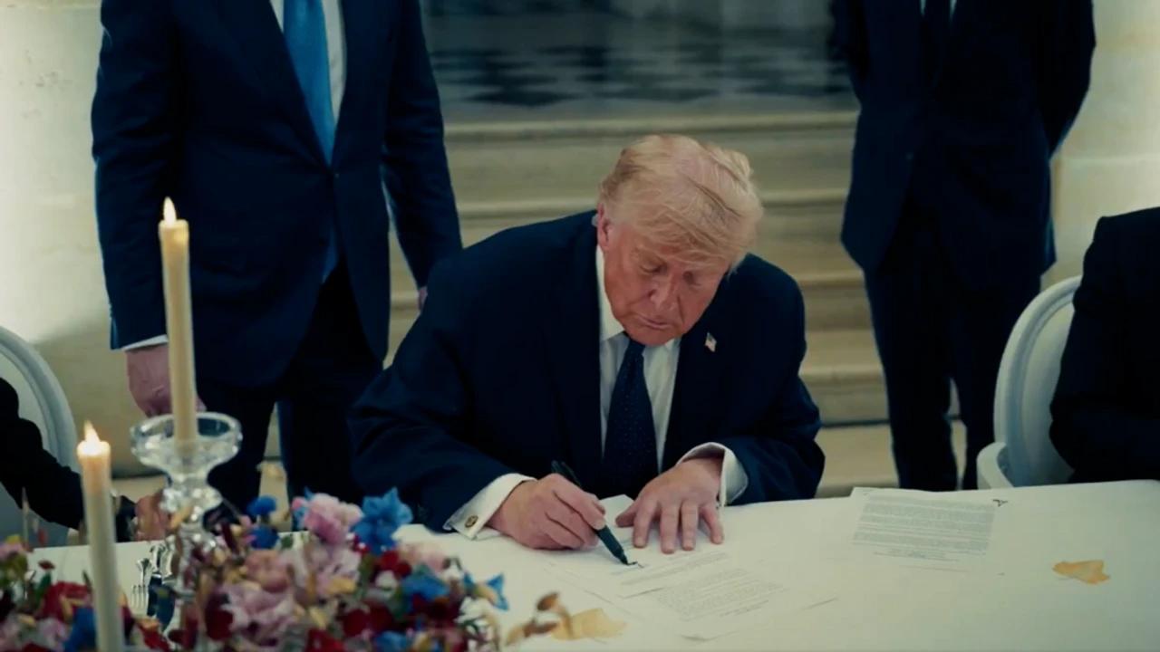 Khamenei "provoque" Trump : a signé par désespoir