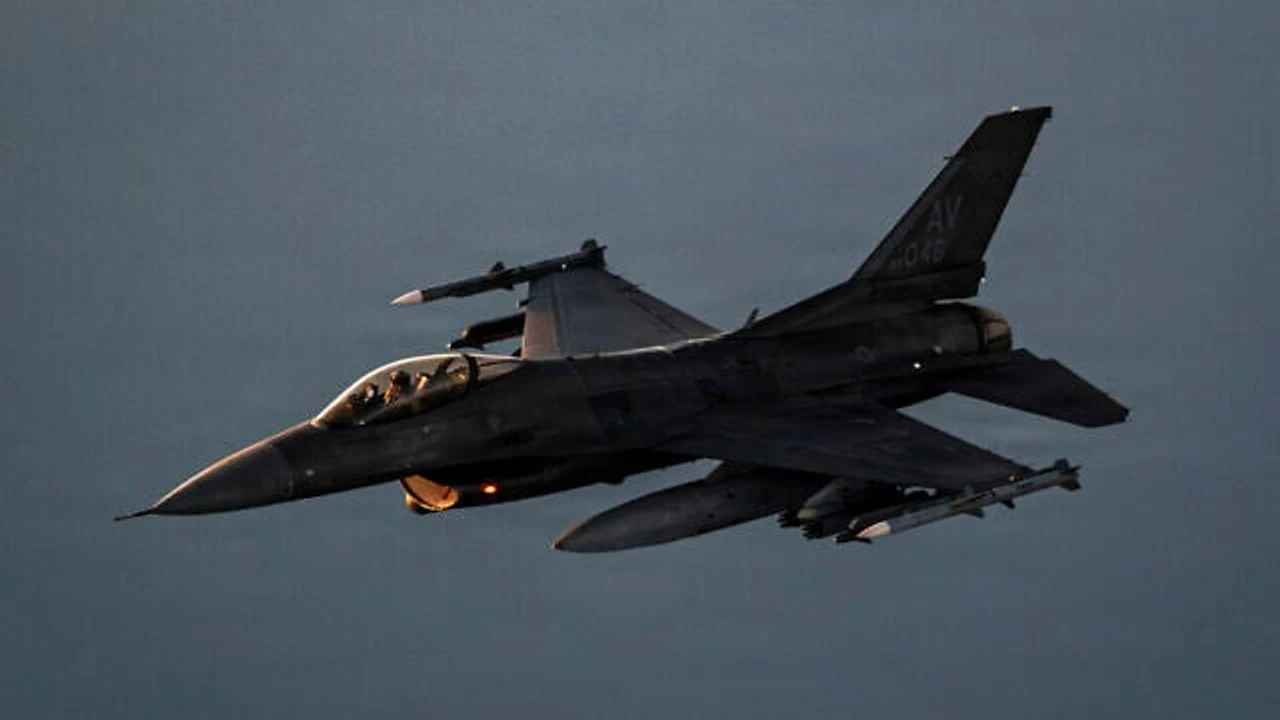 Kiev « salue » Moscou : drones ukrainiens frappent Saint-Pétersbourg au « Davos russe »!