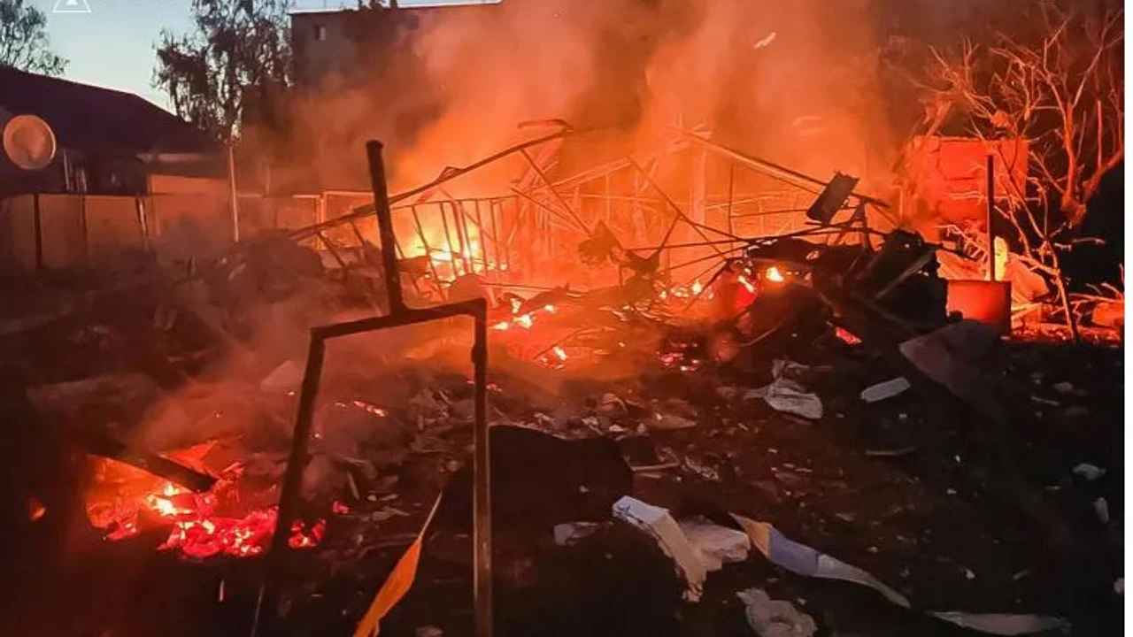 La Russie mène de nouvelles attaques en Ukraine, cinq victimes