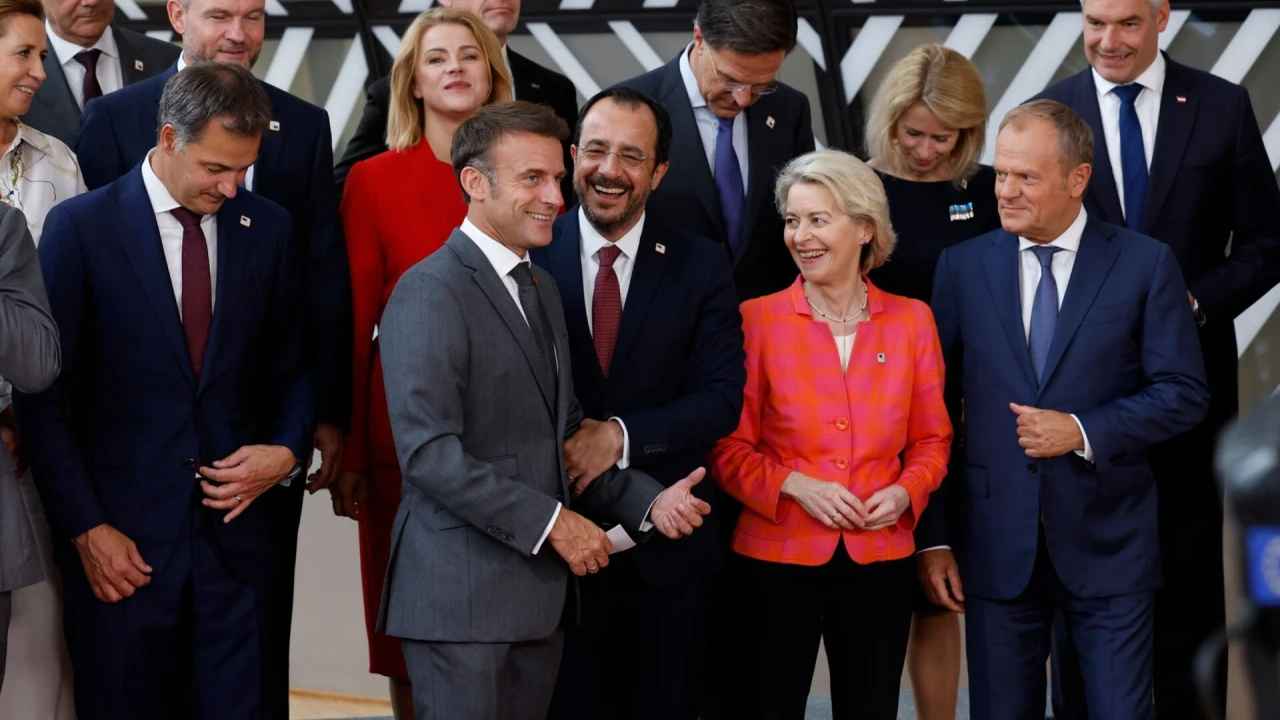 L'Allemagne demande un dialogue UE-Russie / «Une fenêtre ouverte», avec Londres et Paris