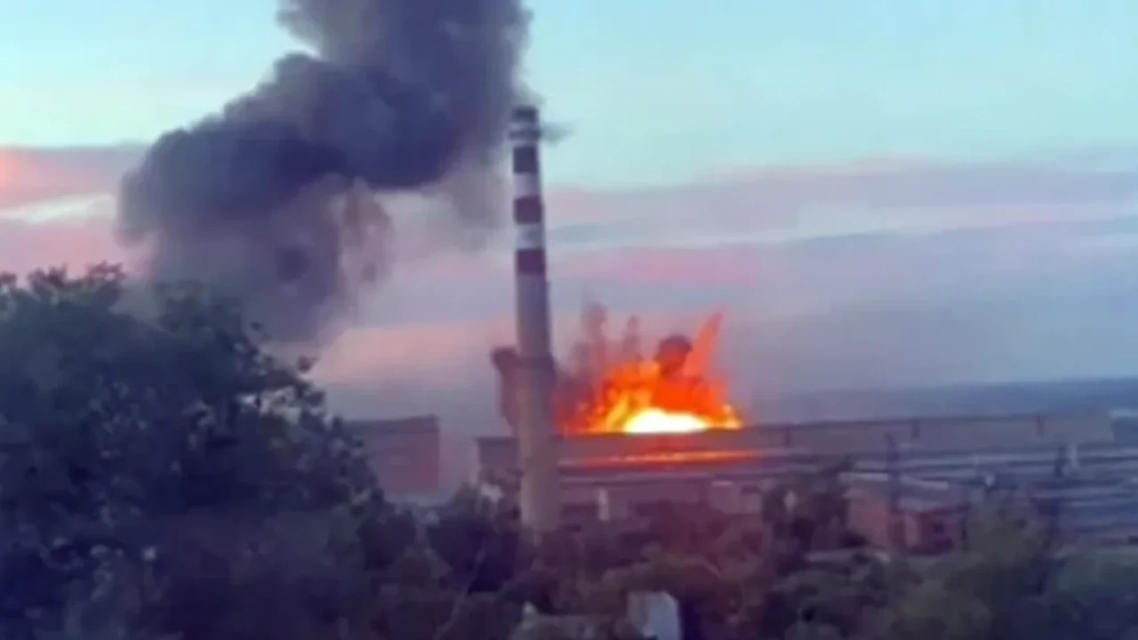 Les missiles ukrainiens "Flamingo" frappent une usine stratégique russe à Volgograd