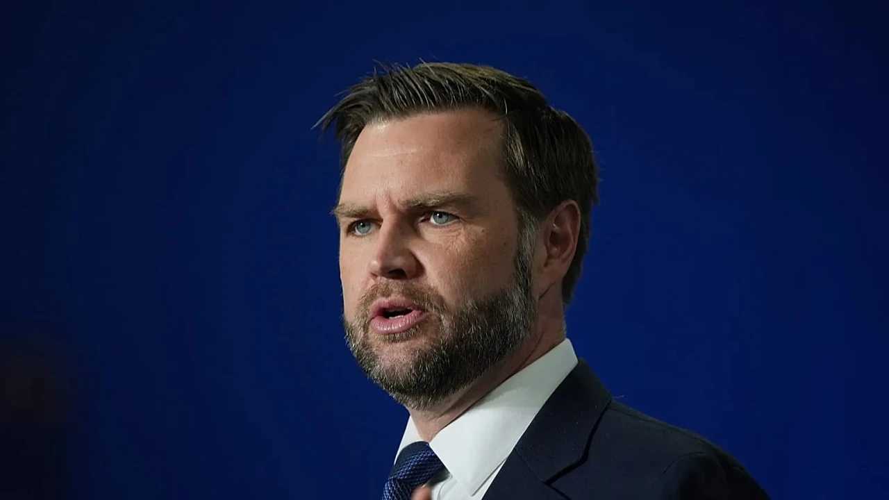 Pourparlers USA-Iran reportés / Vance annule son voyage en Suisse, que s'est-il passé ?