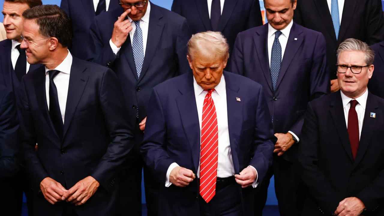 Trump prévient l'Europe : ils refusent, nous dépensons des trillions pour les protéger de la Russie
